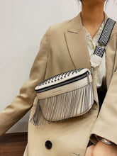 Sac Bandoulière Texturé à Franges et Clous pour Femme